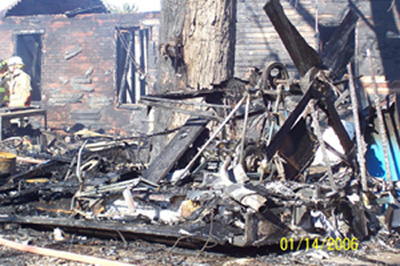 Photo hovercraft destroyed by fire